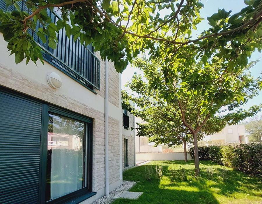 Queen Beach Apartments Nin Esterno foto