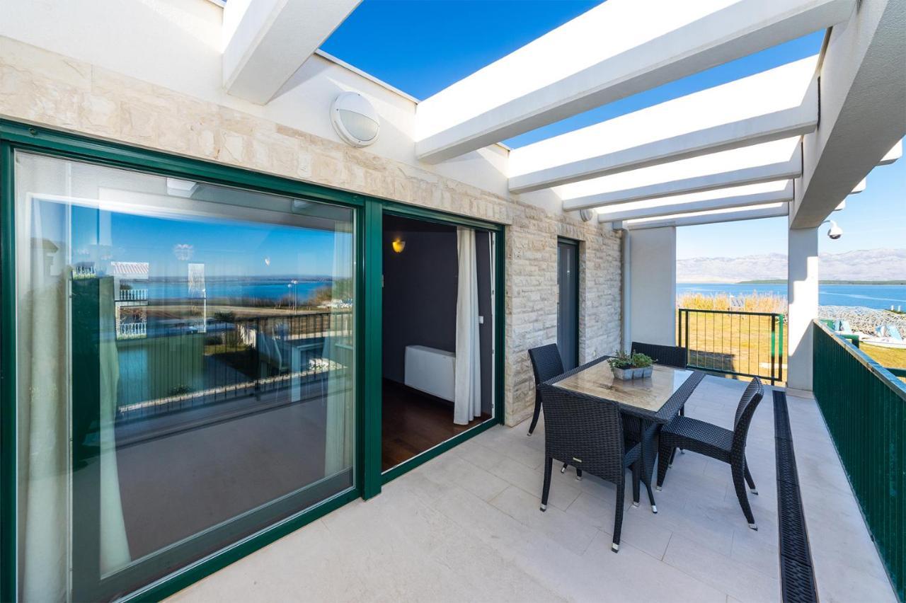 Queen Beach Apartments Nin Esterno foto