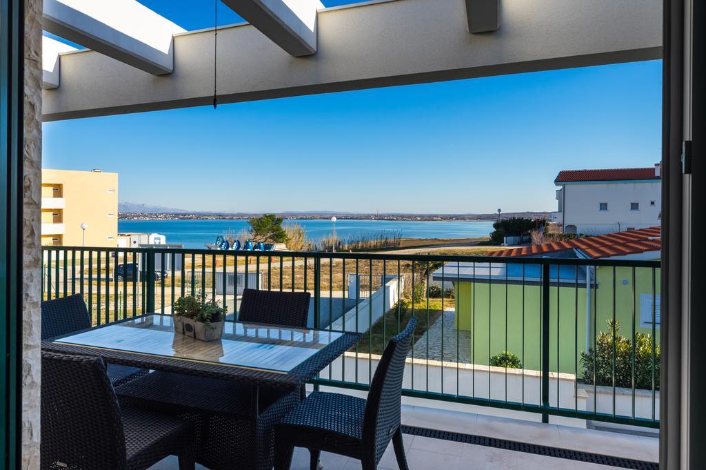 Queen Beach Apartments Nin Esterno foto
