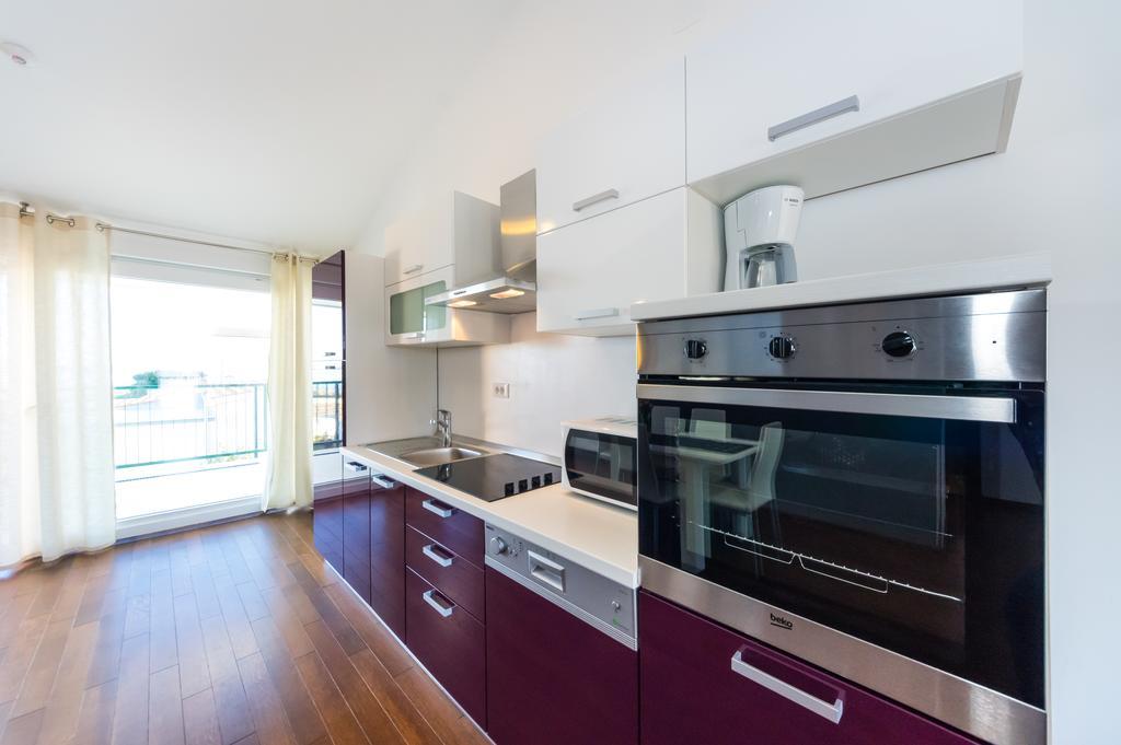 Queen Beach Apartments Nin Esterno foto