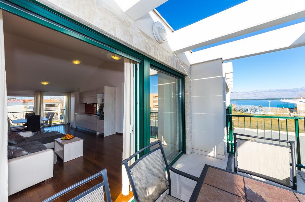 Queen Beach Apartments Nin Esterno foto