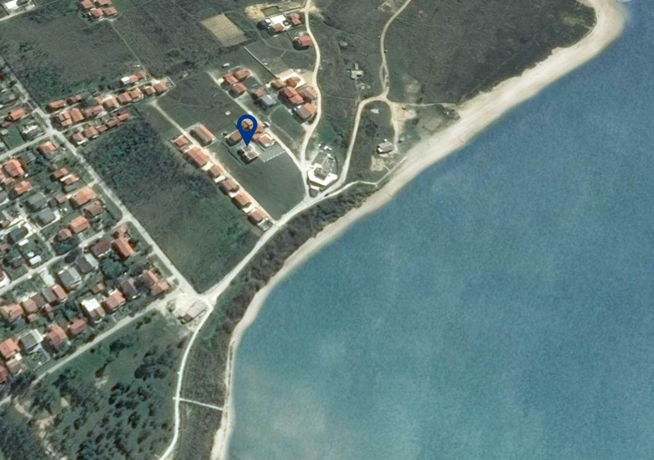 Queen Beach Apartments Nin Esterno foto